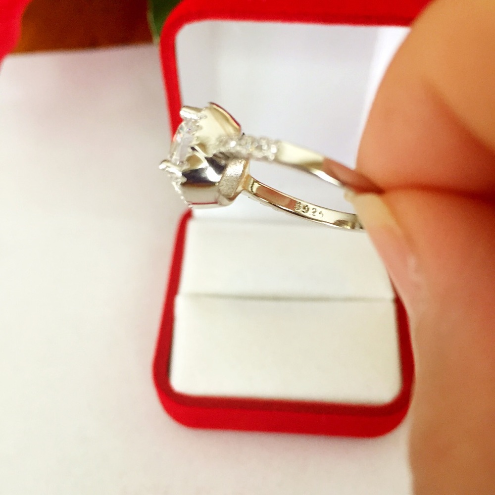 Size 7  925 sterling Silver Wedding Rings - Picture 4 of 4